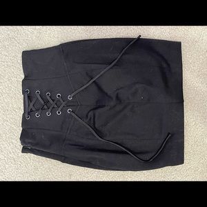 XS Black Guess Skirt